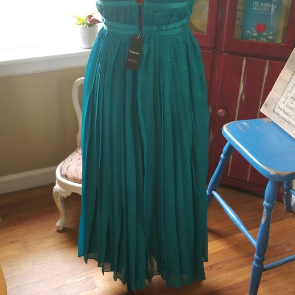 ๐NWT BEBE  Dress!๐ - Picture 6 of 8